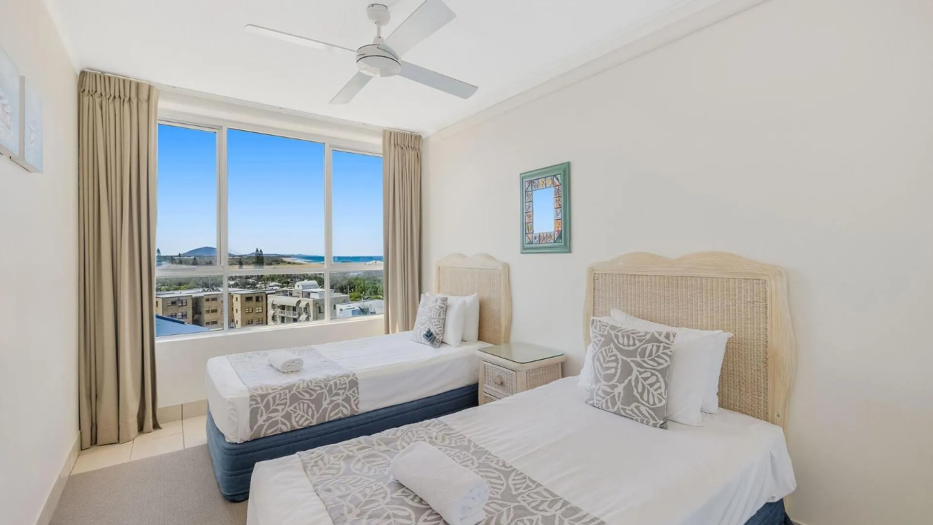 Chateau Royale Beach Resort Maroochydore Sunshine Coast 4*,