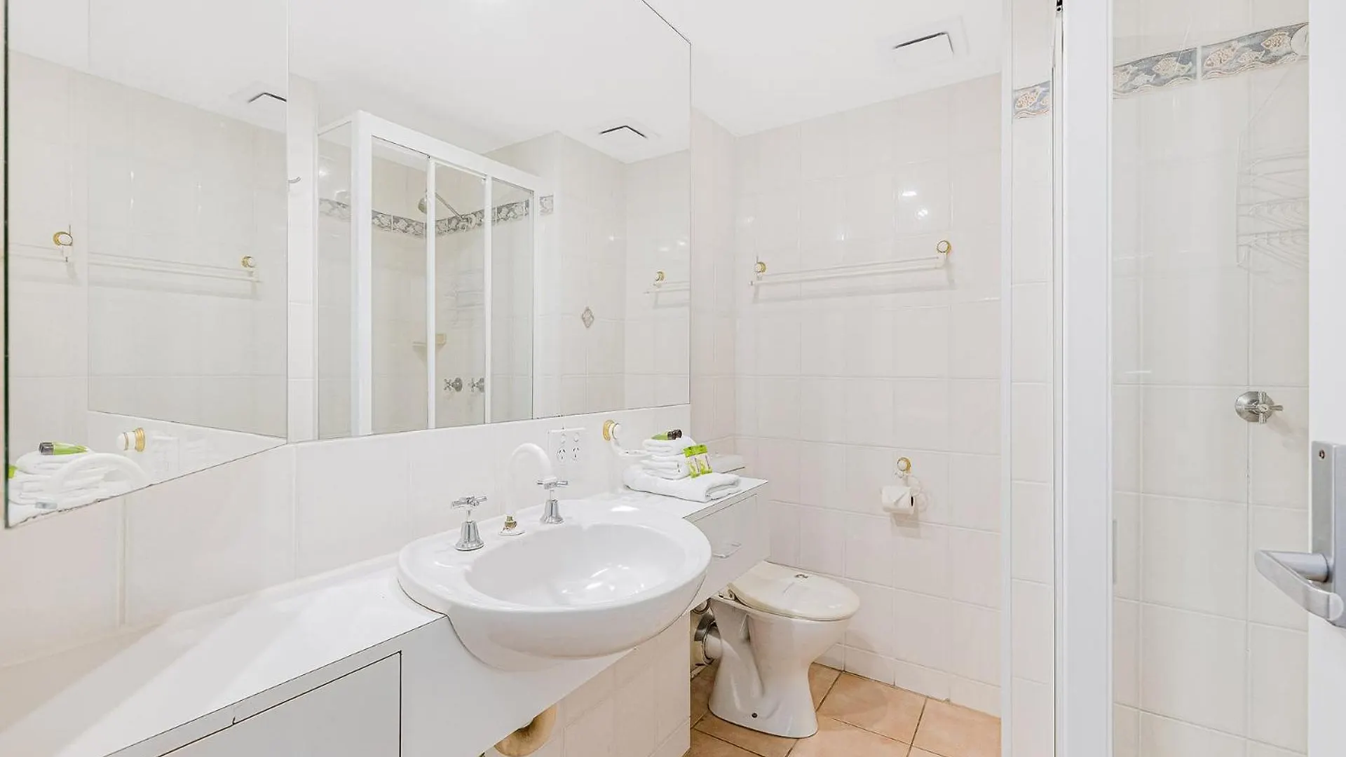 Chateau Royale Beach Resort Maroochydore Sunshine Coast Aparthotel