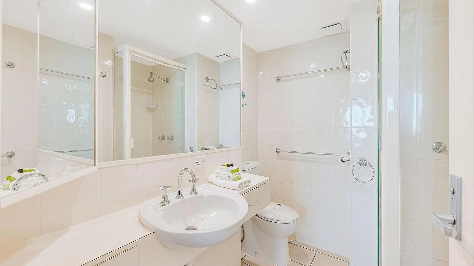 Chateau Royale Beach Resort Maroochydore Sunshine Coast
